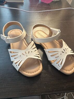 Old Navy White Cutout Toddler Sandals with Adjustable Strap